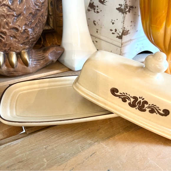 VINTAGE Pfaltzgraff Stoneware Village SUGAR CROCK AND BUTTER DISH Folk Art USA - Picture 6 of 7